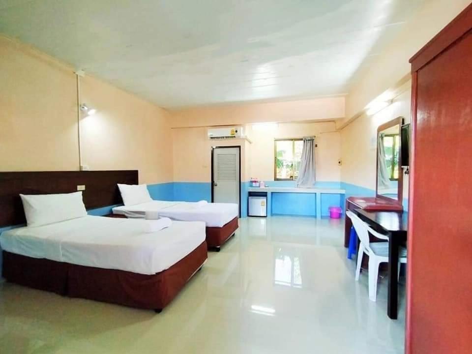 Station Hotel ترانغ المظهر الخارجي الصورة