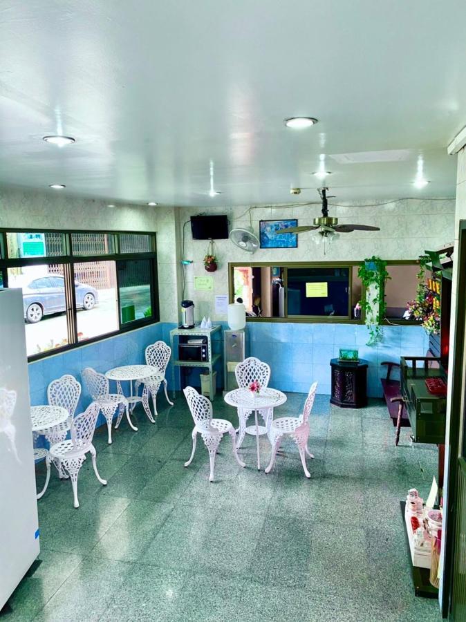 Station Hotel ترانغ المظهر الخارجي الصورة