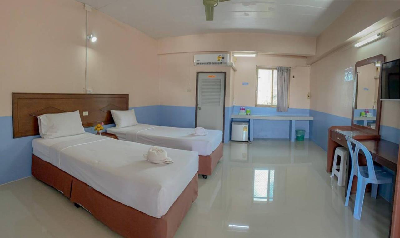 Station Hotel ترانغ المظهر الخارجي الصورة
